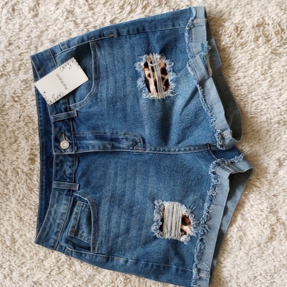 Fashion Wear Leopard Jean Shorts